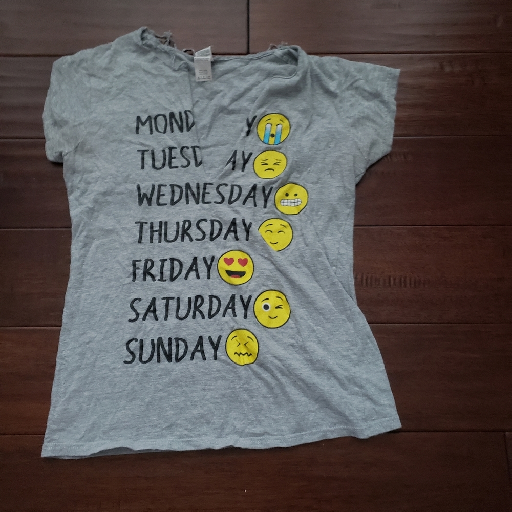 Gray Days of the week emoji tee size Small
